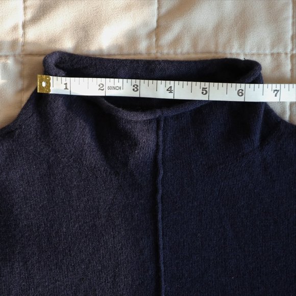 Banana Republic Navy Italian Wool-Cashmere Turtleneck Sweater - Picture 4 of 7